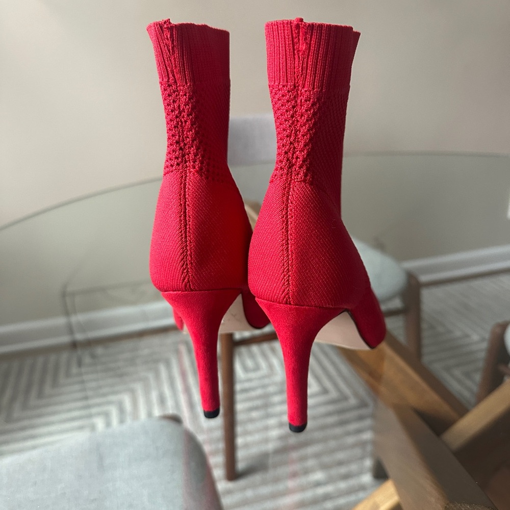 MIA MCKINLEY Red Stretch-knit Ankle Boots - Picture 3 of 10